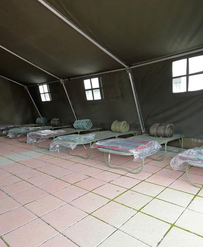 Temporary shelters for humanitarian aid